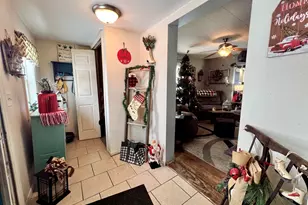 108 E Illinois St, Mansfield, IL 61854 - Photo 4