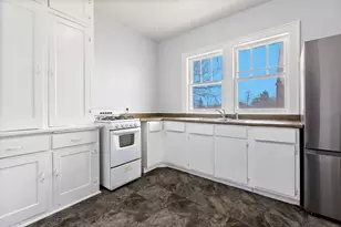 518 South St, Elgin, IL 60123 - Photo 12