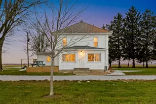 1471 E 100N Rd, Rankin, IL 60960 - Photo 2