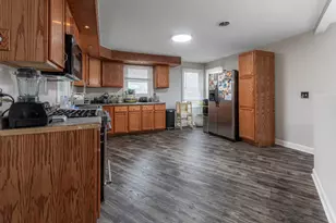 3535 Latham St, Rockford, IL 61103 - Photo 6