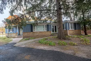 3535 Latham St, Rockford, IL 61103 - Photo 2