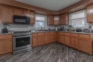 3535 Latham St, Rockford, IL 61103 - Photo 8