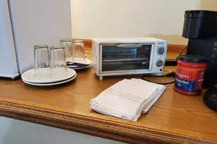 325 Clark St, Utica, IL 61373 - Photo 8