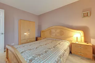 7 Oak Creek Dr, Buffalo Grove, IL 60089 - Photo 6