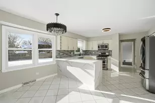 503 Roosevelt Dr, Libertyville, IL 60048 - Photo 6