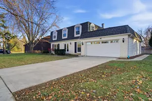 503 Roosevelt Dr, Libertyville, IL 60048 - Photo 2