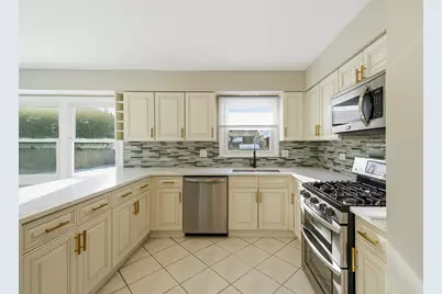 503 Roosevelt Drive, Libertyville, IL 60048 - Photo 4