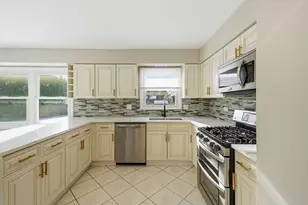 503 Roosevelt Dr, Libertyville, IL 60048 - Photo 4