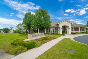 300 Wabena Ct, Minooka, IL 60447 - Photo 70