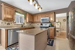 300 Wabena Ct, Minooka, IL 60447 - Photo 24