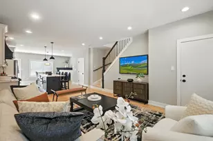 4055 S Ellis Ave, Chicago, IL 60653 - Photo 2