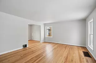 500 N Laverne Ave, Hillside, IL 60162 - Photo 4