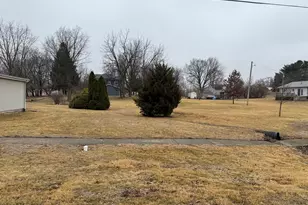 319 N 4th St, Neponset, IL 61345 - Photo 6