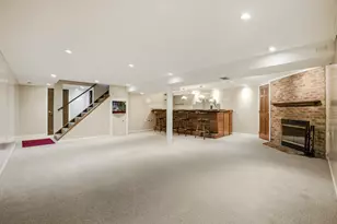 220 Dato Dr, Streamwood, IL 60107 - Photo 16