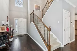 171 Birch Ln, Saint Charles, IL 60175 - Photo 4