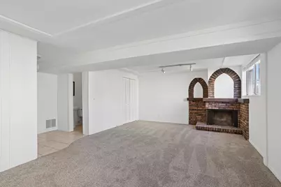 700 Hayward Avenue, Streamwood, IL 60107 - Photo 16
