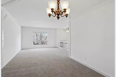 700 Hayward Avenue, Streamwood, IL 60107 - Photo 6