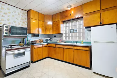 3407 N Avers Avenue, Chicago, IL 60618 - Photo 10