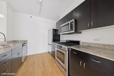 8 E Randolph Street #3007, Chicago, IL 60601 - Photo 6