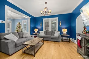 44 Monroe St, Elgin, IL 60123 - Photo 10