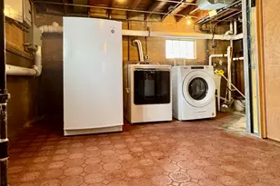 8936 S Oglesby Ave, Chicago, IL 60617 - Photo 14