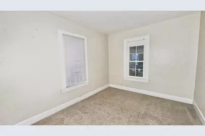 640 S Spencer Street, Aurora, IL 60505 - Photo 6