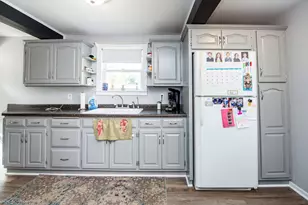 332 W North St, Peotone, IL 60468 - Photo 18