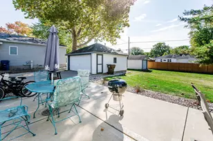 332 W North St, Peotone, IL 60468 - Photo 8