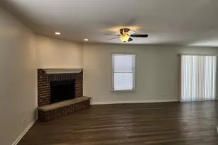 1105 Monroe Ave, Wauconda, IL 60084 - Photo 2