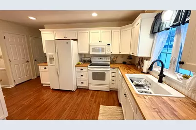 516 Christopher Street, Morrison, IL 61270 - Photo 4