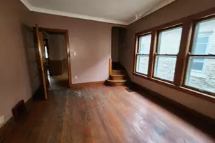 2221 Home Ave, Berwyn, IL 60402 - Photo 4