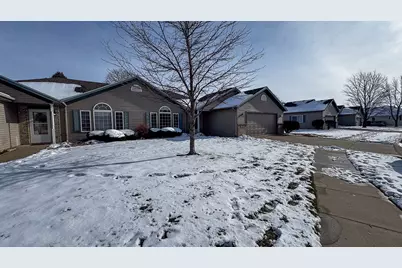 1313 Inglewood Circle #0, Bloomington, IL 61704 - Photo 2