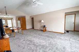 1313 Inglewood Cir, Bloomington, IL 61704 - Photo 10