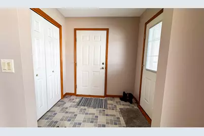 1313 Inglewood Circle #0, Bloomington, IL 61704 - Photo 4