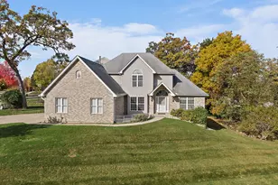 494 Rosewood Dr, Carpentersville, IL 60110 - Photo 1