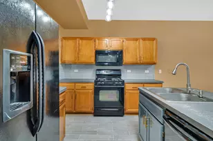 23033 Ironwood Dr, Plainfield, IL 60586 - Photo 4