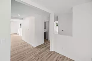 123 S Shores Dr, Decatur, IL 62521 - Photo 4