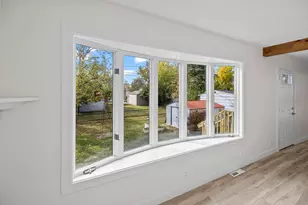 123 S Shores Dr, Decatur, IL 62521 - Photo 20