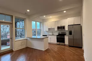 2205 W Iowa St, Chicago, IL 60622 - Photo 2