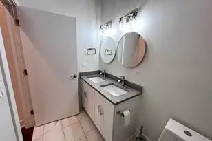 2205 W Iowa St, Chicago, IL 60622 - Photo 20