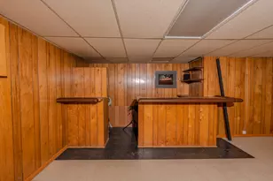 6325 Keokuk Rd, Indian Head Park, IL 60525 - Photo 18