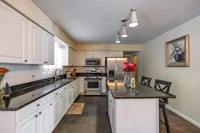 6325 Keokuk Road, Indian Head Park, IL 60525 - Photo 8