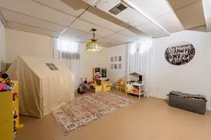 6325 Keokuk Rd, Indian Head Park, IL 60525 - Photo 18