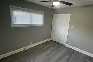 417 Hickory St, Chicago Heights, IL 60411 - Photo 4