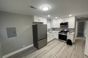 417 Hickory St, Chicago Heights, IL 60411 - Photo 2