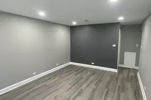 417 Hickory St, Chicago Heights, IL 60411 - Photo 4