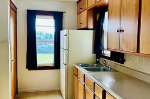 521 E 161st Pl, South Holland, IL 60473 - Photo 6