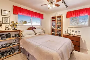 51 James Ct, Glenview, IL 60025 - Photo 16