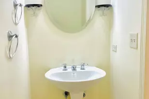 653 W Division St, Chicago, IL 60610 - Photo 8