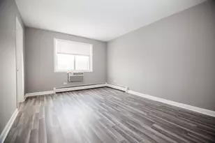 1111 Bloomingdale Rd, Glendale Heights, IL 60139 - Photo 10